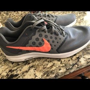 Womens size 12 Nike tennis shoes